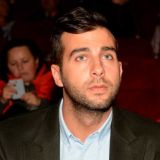 Дочь Урганта показала интимные снимки с темнокожим любовником