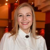 Юлия Пересильд с дочками восхитила Веру Брежневу