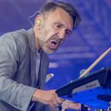 Шнуров выставил напоказ обнаженную жену (фото)