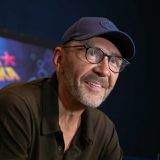 Сбежавшая от Шнурова певица эмоционально обратилась к поклонникам