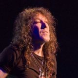 Страдающий от пьянства брат упал в ноги Кузьмину 