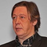 Наплевал на домашний арест? В квартиру Ефремова пришла таинственная незнакомка