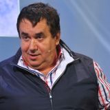 Садальский в шапочке из фольги высказался о мозгах и сердце