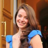 Александрова впервые показала лицо подросшей дочки