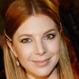 Скрывающую подросший живот Подольскую заметили в аптеке