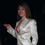 Молодой любовник подло бросил известную певицу