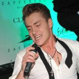 Алексея Воробьева застукали в постели с двумя красотками: Разврат!