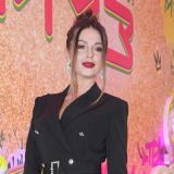 Полуголая Нюша оправдалась за новую песню с сомнительным названием: Это послание