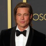 Влюбленный по уши Питт резко помолодел