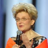 Почему Елена Малышева скрыла свадьбу в Америке