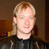 Семилетний сын Плющенко выступил на соревнованиях с травмой ноги: Было сложно