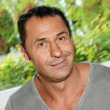 Костюшкин вцепился в грудь Семенович: До развода недалеко