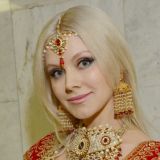 Заподозренная в беременности Натали показала своего малыша