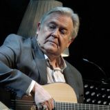 Нежно зовет Люсенькой: Артемьева взволновала вставшего на одно колено Стоянова