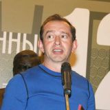 Улыбку Хабенского на фото с ребенком сочли очень странной Улыбку Хабенского на фото с ребенком сочли очень странной