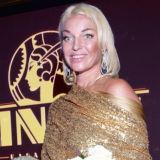 Волочкова в красном бикини поработала топором