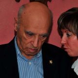 Состояние средней тяжести: врачи спасают вдову Этуша с пораженными коронавирусом легкими