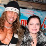 Сын Тарзана запел о любви Королевой и Николаева: Хочется, чтоб воссоединились