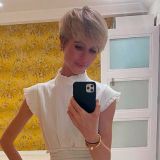 Обрившую голову Карпович заподозрили в лесбийских связях