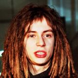 Вдова плюнула в поклонников Децла в годовщину его смерти: Жаль, что потратил жизнь на вас