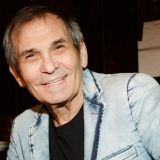 Сбежал из Москвы: Алибасова в инвалидной коляске заметили в аэропорту 