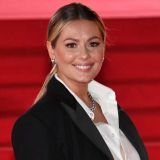 Стонущая от удовольствия Кожевникова легла на кровать под вибрирующую машину