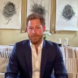 Вскрылись подробности тайного общения принца Гарри с Елизаветой II