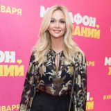 Пышногрудая колдунья: Лопырева заворожила многочисленную аудиторию