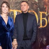 Приманка для Прилучного: Муцениеце сверкнула наливной грудью