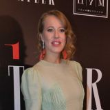 Собчак закидали камнями за оскорбление россиян