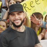 Новая любовь? Тимати застукали на ласках с участницей 