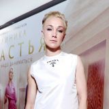 Елена Валюшкина привела дочь на премьеру эротического проекта с Дарьей Мороз в главной роли Елена Валюшкина привела дочь на премьеру эротического проекта с Дарьей Мороз в главной роли