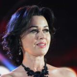 Дочь онкобольной Заворотнюк сорит деньгами ради нарядов