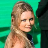 Борисова увиделась с госпитализированной дочерью через закрытое окно