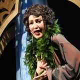 Бурунов обрушился на проникшую во МХАТ Бузову: Они людей обкрадывают