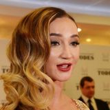 Бузову с короной отправили к трансвеститам