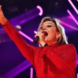 Разведенка Буланова дала молодому любовнику от ворот поворот: Не знаю, нужен ли