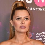 Комки под глазами и перекошенное лицо: Боня унизила бывшую Тимати