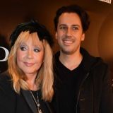 Снявший штаны Галкин показал Пугачевой свою стрелу: Хочется потрогать