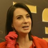 Побагровела от позора: пережившая подставу любимого Стриженова схватилась за голову