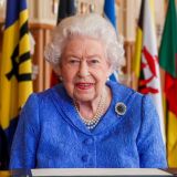 Теряющая силы Елизавета II пошла на решительные меры