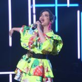 Королева отказалась принимать в семью невесту-стриптизершу 19-летнего сына 