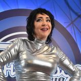 58-летняя Лолита с синими волосами напугала россиян: Старуха в маразме