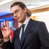 Пьяного Максима Матвеева нашли без штанов в автодоме Пьяного Максима Матвеева нашли без штанов в автодоме