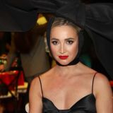 Бузову осудили за внешний вид