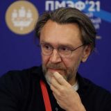 СМИ: Молодая жена Шнурова беременна вторым ребенком