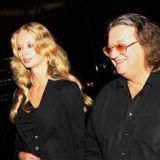 Обратившуюся спустя семь часов в полицию после ограбления вдову Градского заподозрили во лжи