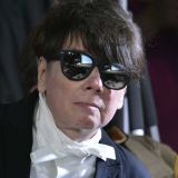 Изгнанный с парижской Недели моды Юдашкин избавляется от недвижимости в США 