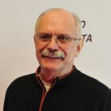 Михалков назвал предательством решение звезд уехать из России