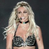 Мать Бритни Спирс хочет отсудить у певицы полмиллиона долларов